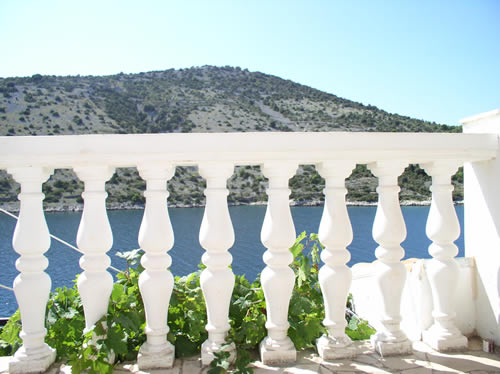 Accommodations and apartments Trogir Croatia, Vinisce